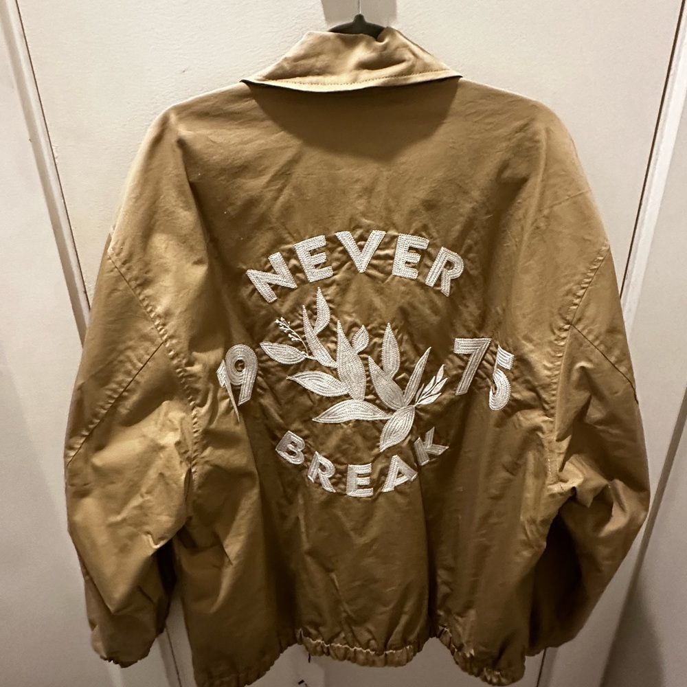 Zara Tan Jacket with Victory Circle Club Patch - Picture 2 of 3